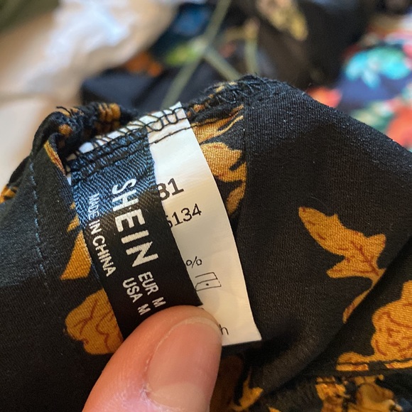 💙- Tied crop top - Picture 4 of 4